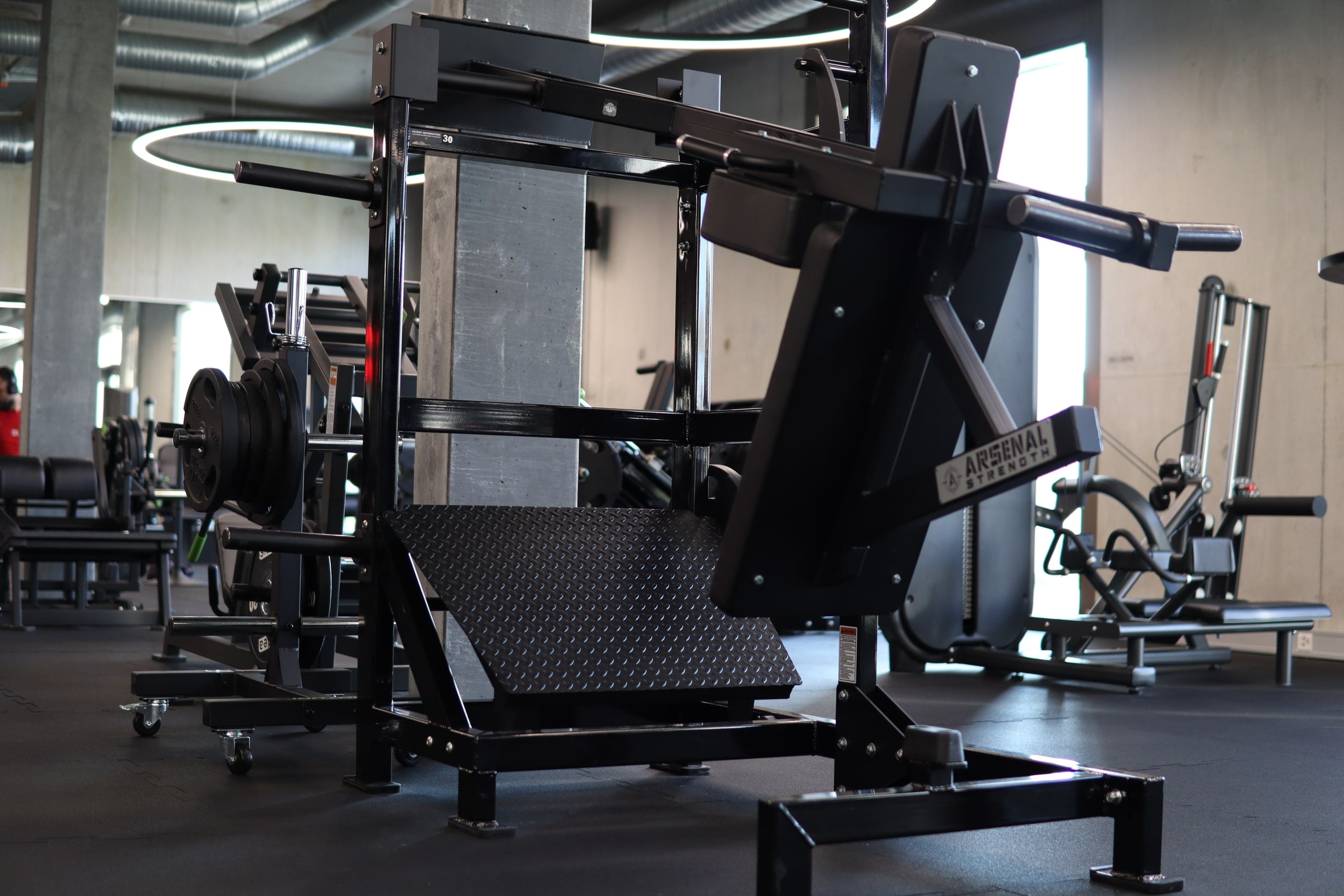Plate-loaded machines at ELEVATE Chavannes-près-Renens